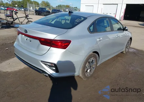 2020 Kia Forte Lxs z USA, uszkodzony, nr VIN 3KPF24AD1LE212365